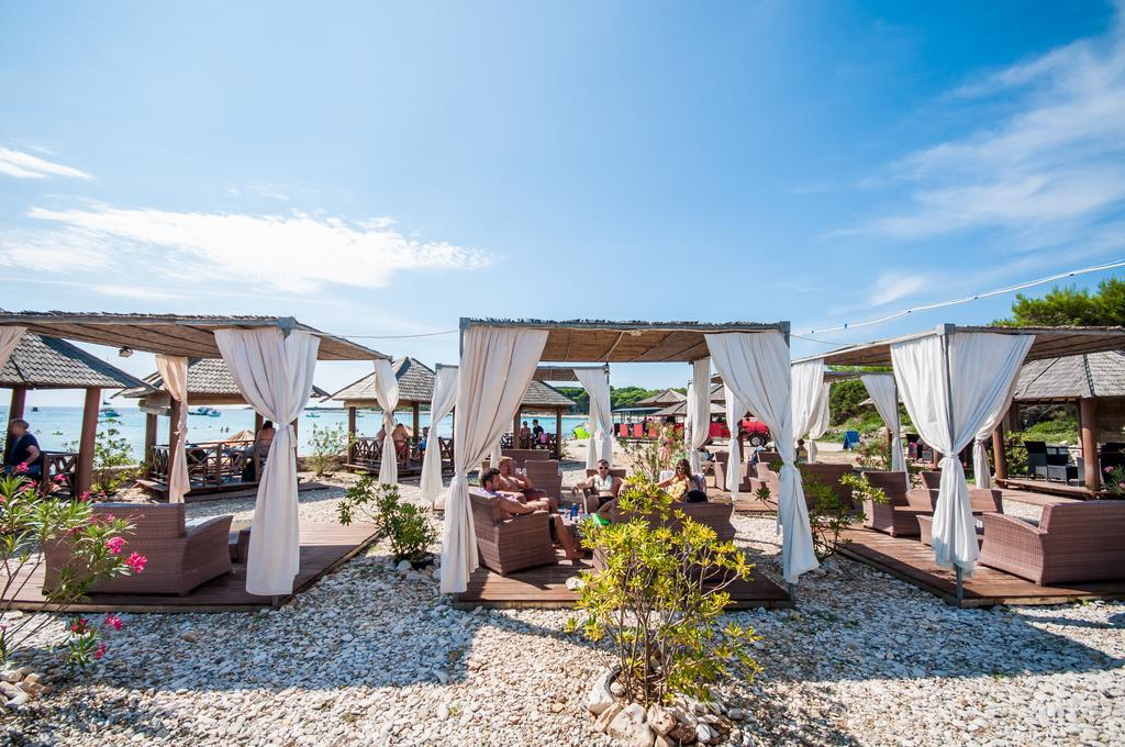 Hotel Mirta Božava Esterno foto