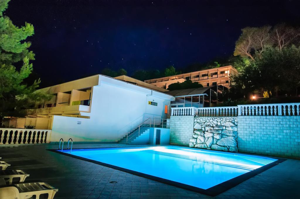 Hotel Mirta Božava Esterno foto